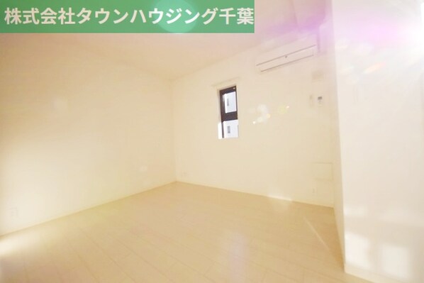 アンビシャス千葉城前の物件内観写真